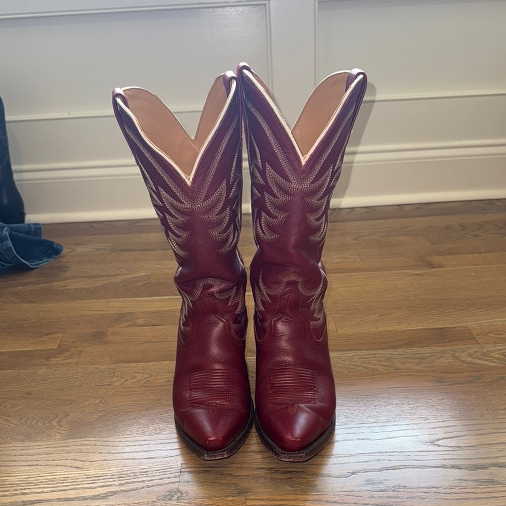 Women's Burgundy Cowboy Boots
